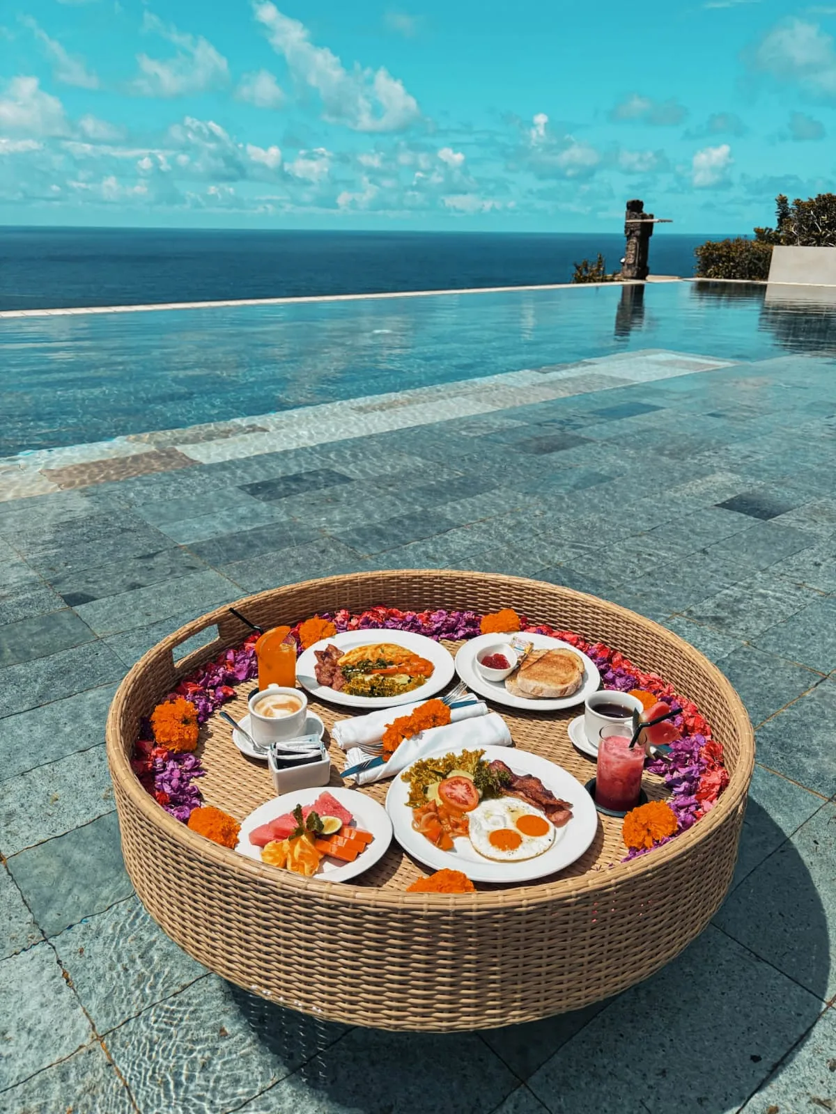Dining image 1